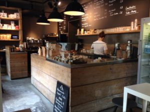 Idee per larredamento di bar e ristoranti: un video di due ore ... Arredare un pub
