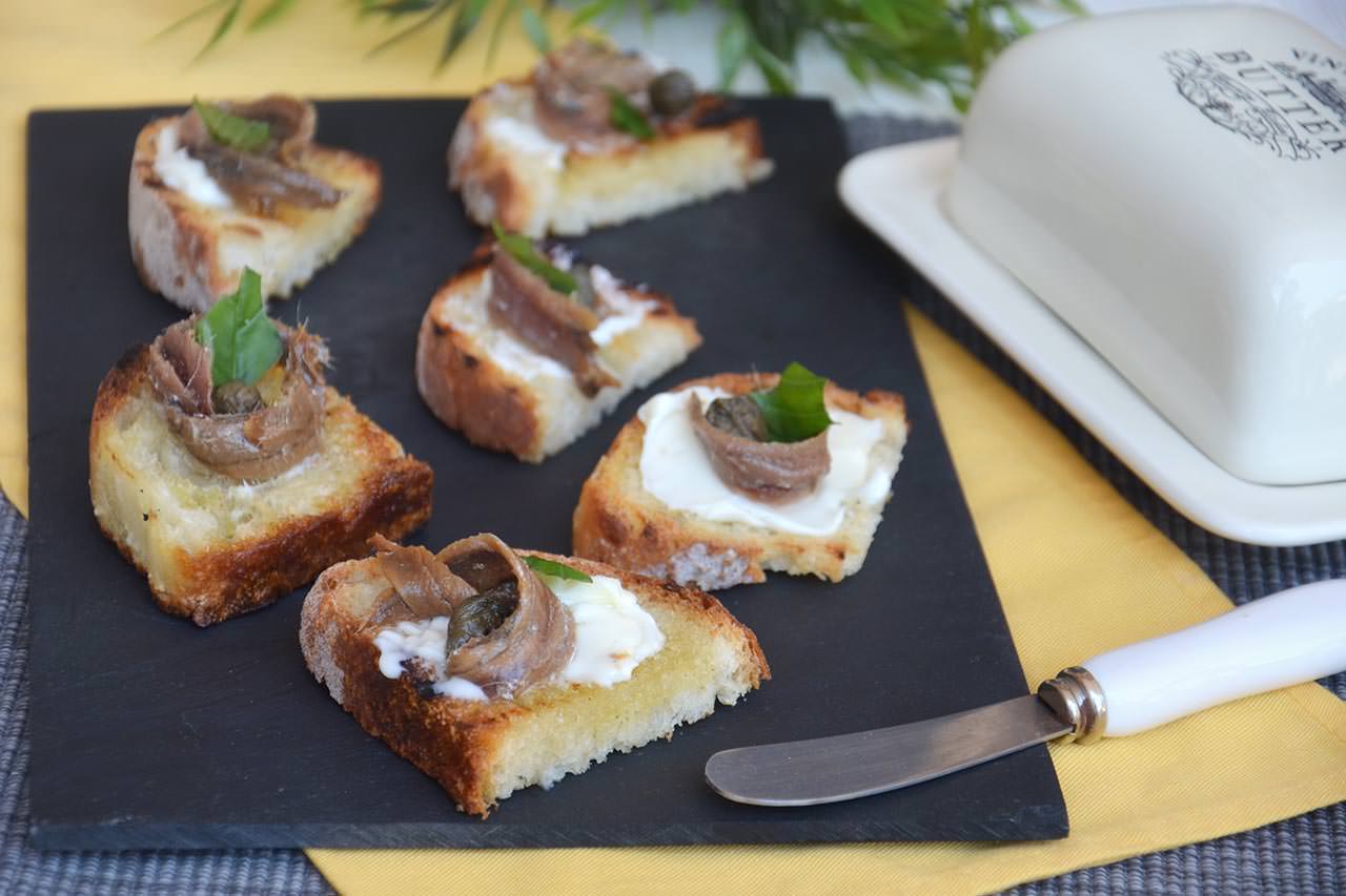 stuzzichini per aperitivi da bar