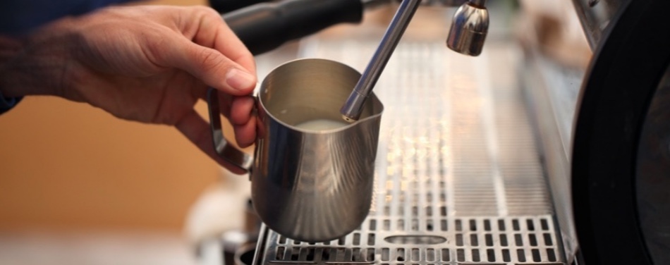 Lattiera Latte Art Bricco Latte Barista 500ml - Per Latte Art, Beccuccio Fine - Ideale Per Cappuccini Decorati Beccuccio Fine Latte